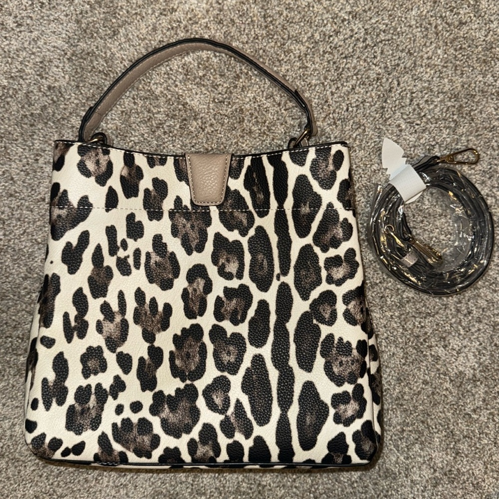 Jen&Co Vegan Leather Leopard Print Handbag NWOT